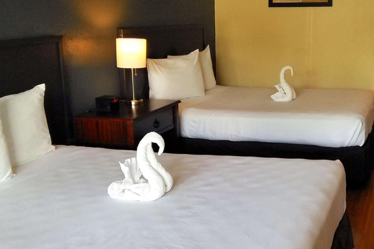 Econo Lodge Ormond Beach Bagian luar foto