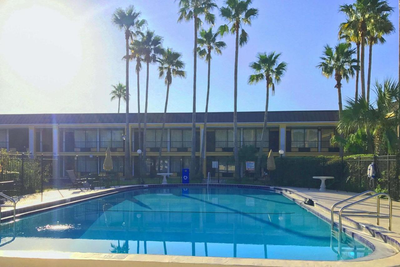 Econo Lodge Ormond Beach Bagian luar foto